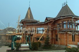 Фото строительства дома из дерева с баней по проекту «Восток-Запад»